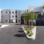 En Bord De Mer, 2 Chambres, Piscine, Parking, Animaux Admis - Fr-1-194-231