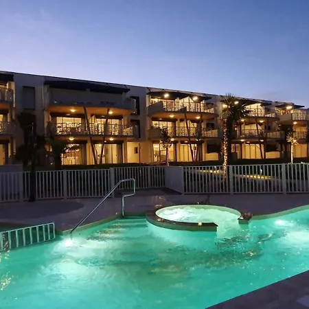 En Bord De Mer, 2 Chambres, Piscine, Parking, Animaux Admis - Fr-1-194-231 *