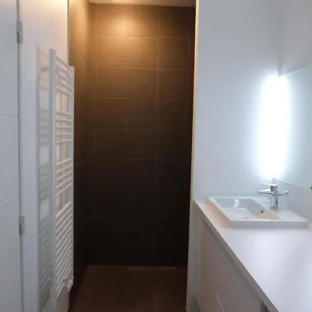En Bord De Mer, 2 Chambres, Piscine, Parking, Animaux Admis - Fr-1-194-231 Apartment *