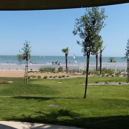 En Bord De Mer, 2 Chambres, Piscine, Parking, Animaux Admis - Fr-1-194-231 Appartement