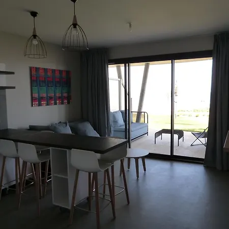 Appartement En Bord De Mer, 2 Chambres, Piscine, Parking, Animaux Admis - Fr-1-194-231