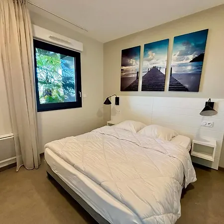 En Bord De Mer, 2 Chambres, Piscine, Parking, Animaux Admis - Fr-1-194-231 *