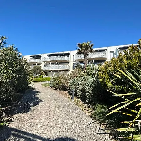 En Bord De Mer, 2 Chambres, Piscine, Parking, Animaux Admis - Fr-1-194-231 *
