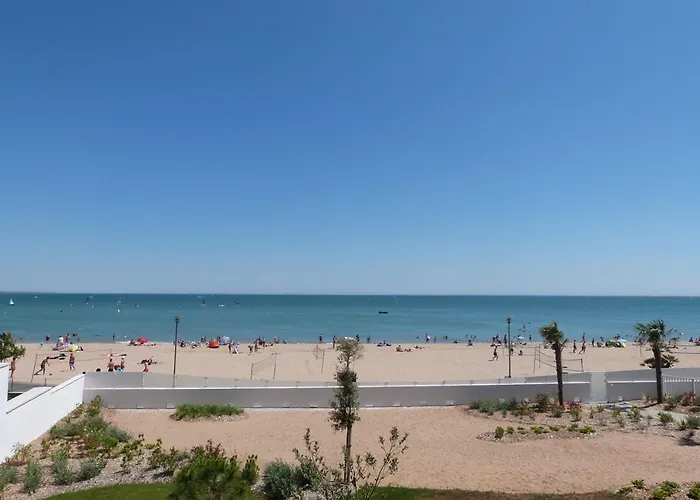 En Bord De Mer, 2 Chambres, Piscine, Parking, Animaux Admis - Fr-1-194-231 Appartement *