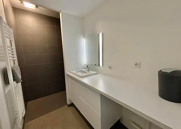 En Bord De Mer, 2 Chambres, Piscine, Parking, Animaux Admis - Fr-1-194-231 דירה *